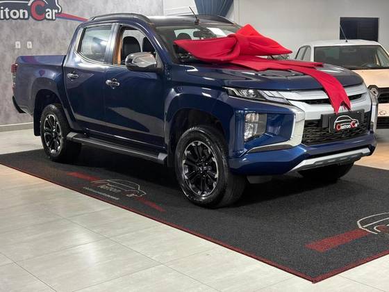 MITSUBISHI L200 TRITON 2.4 16V TURBO DIESEL GLS CD 4X4 AUTOMÁTICO MITSUBISHI L200 TRITON 2.4 16V TURBO DIESEL GLS CD 4X4 AUTOMÁTICO
